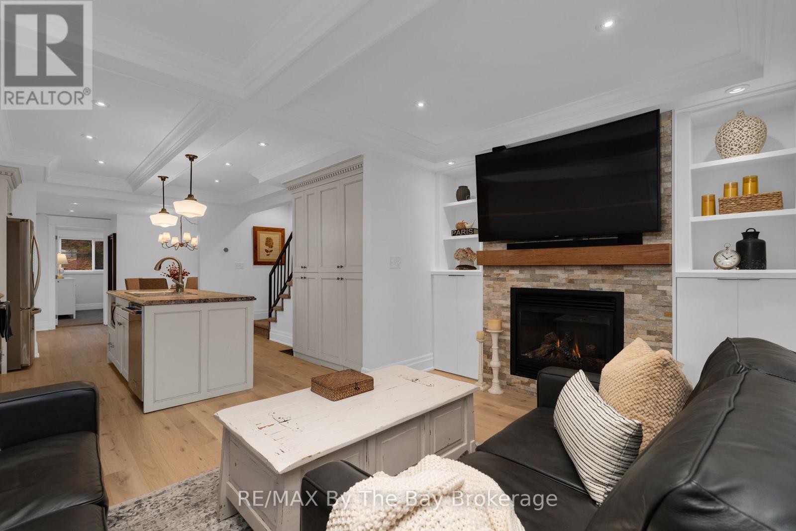 206 Centennial Drive, Midland, Ontario  L4R 5J4 - Photo 12 - S12693140