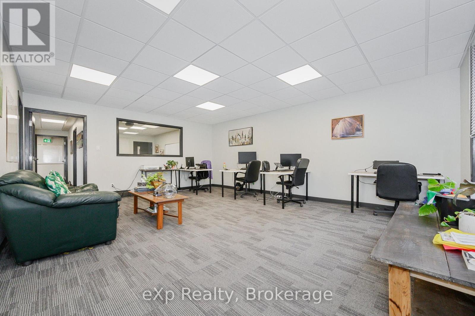 B - 37 Empire Street, Guelph (St. Patrick's Ward), Ontario  N1E 2Y4 - Photo 10 - X12693286