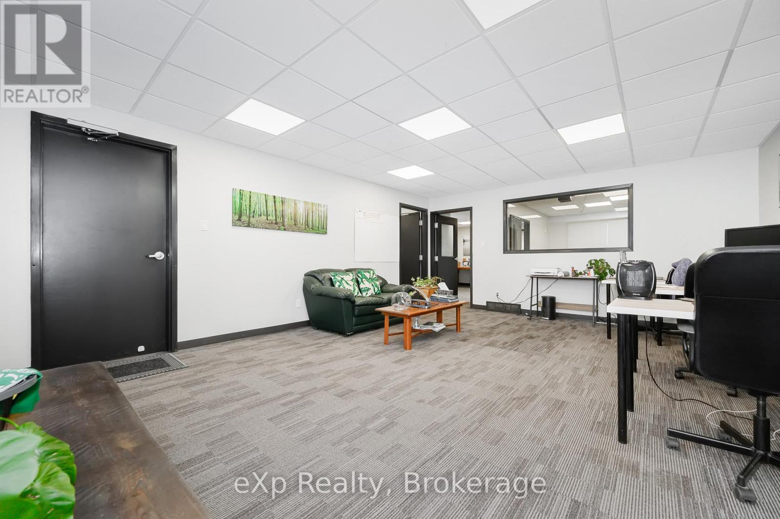 B - 37 Empire Street, Guelph (St. Patrick's Ward), Ontario  N1E 2Y4 - Photo 12 - X12693286