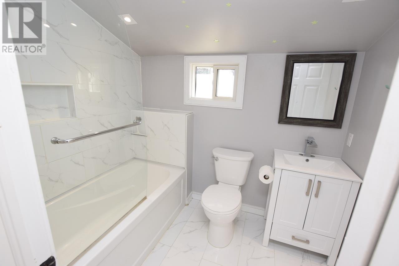 23 Main St, Iron Bridge, Ontario  P0R 1H0 - Photo 12 - SM253343