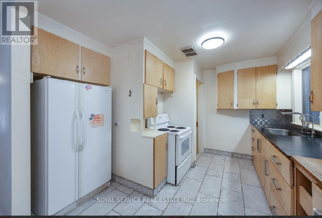 1 Acadia Drive, Cobourg, Ontario  K9A 1T8 - Photo 13 - X12693240