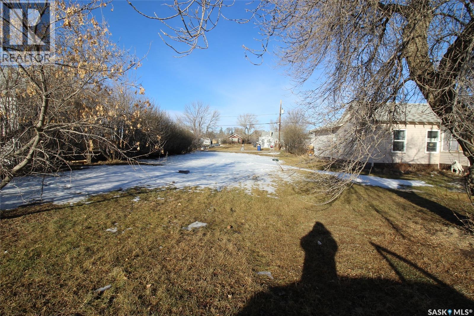 275 1st Avenue E, Shaunavon, Saskatchewan  S0N 2M0 - Photo 2 - SK026716