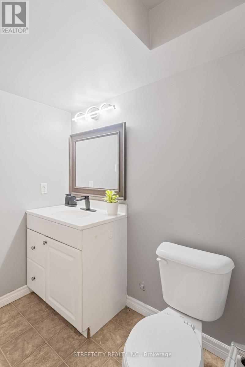 1176 South Wenige Drive, London North, Ontario  N5X 4M3 - Photo 38 - X12693272