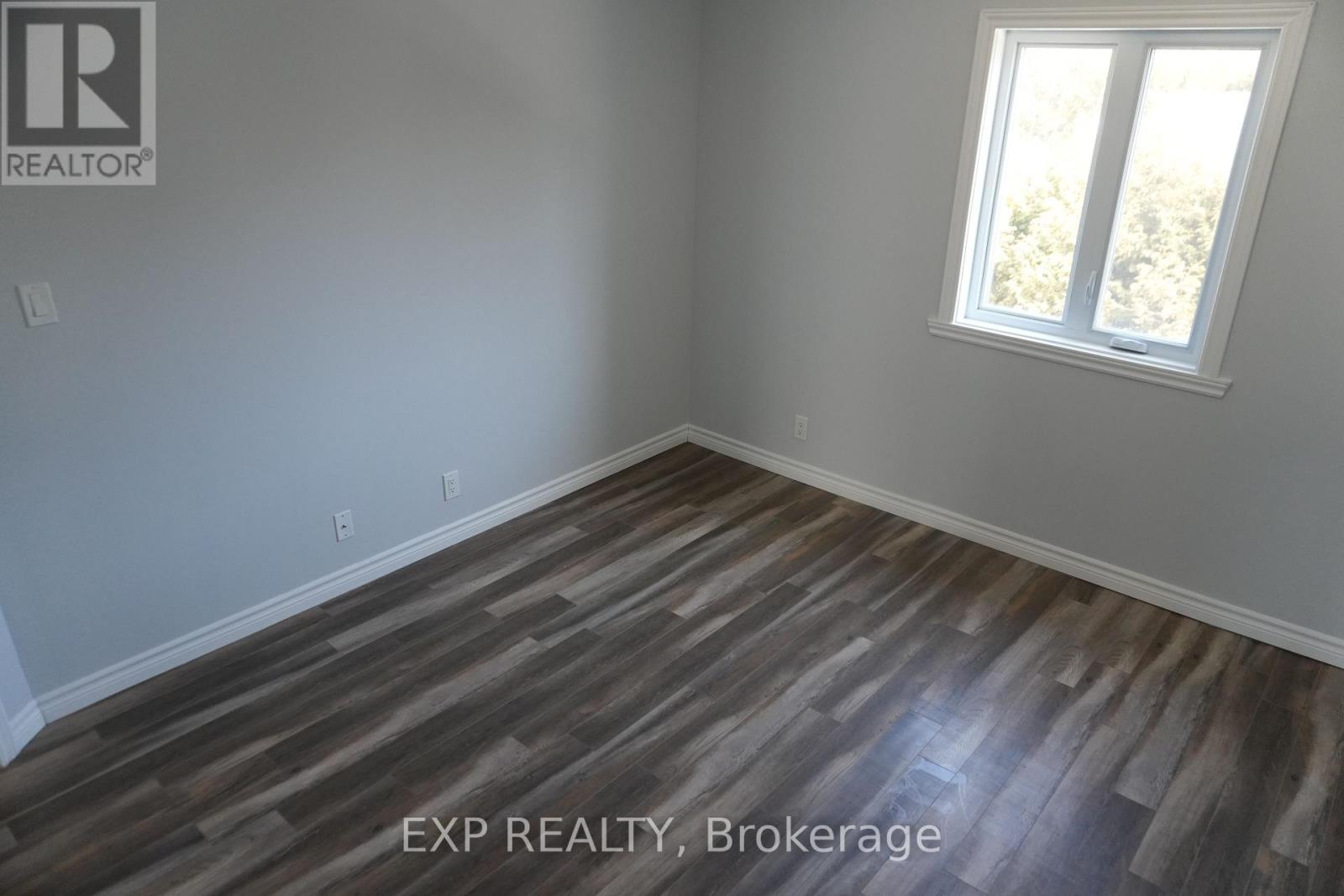 73 & 75 Kenyon Street E, North Glengarry, Ontario  K0C 1A0 - Photo 15 - X12693134