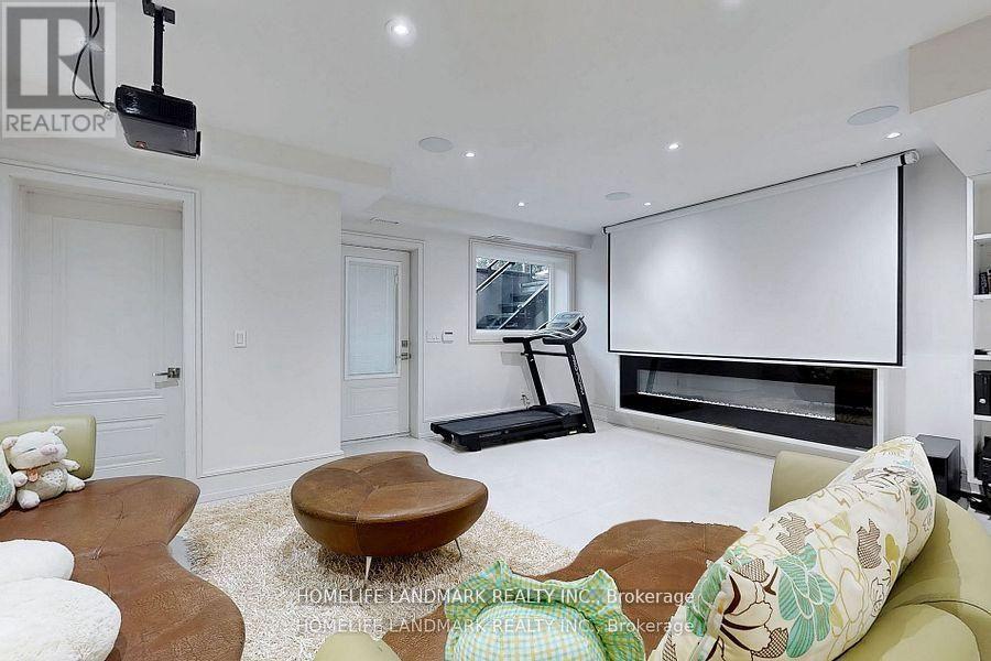 301 Jedburgh Road, Toronto, Ontario  M5M 3K5 - Photo 29 - C12656556