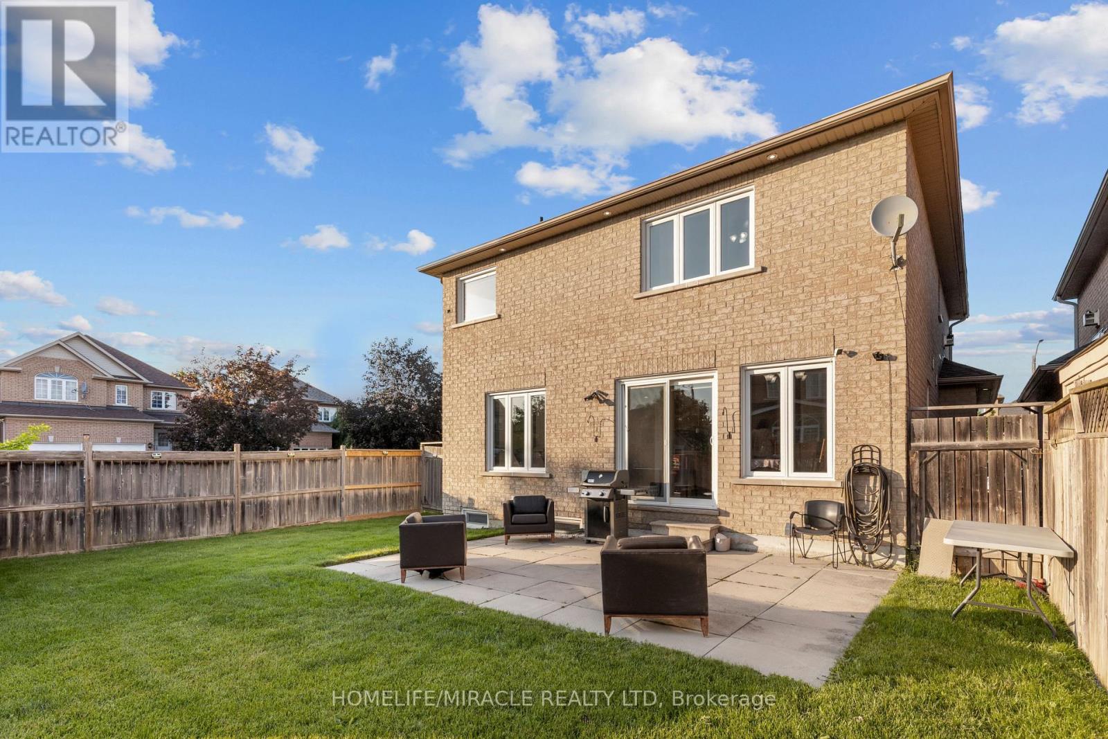 44 Newark Way, Brampton, Ontario  L7A 2W8 - Photo 49 - W12439403