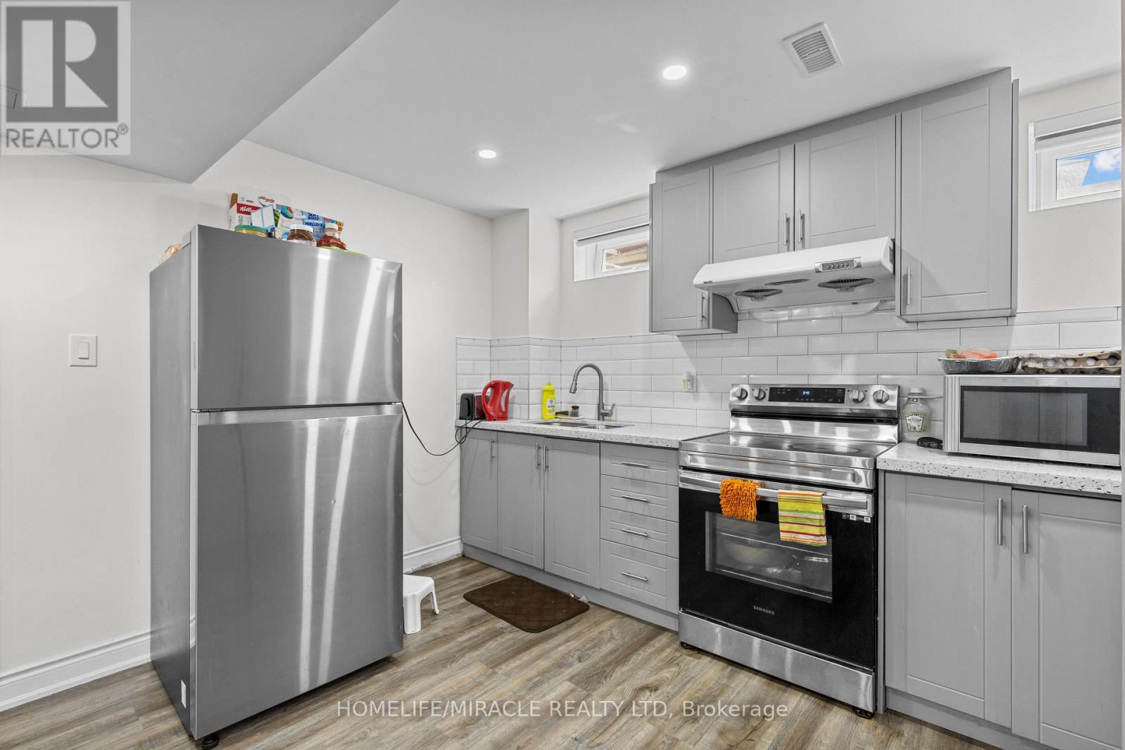 44 Newark Way, Brampton, Ontario  L7A 2W8 - Photo 46 - W12439403