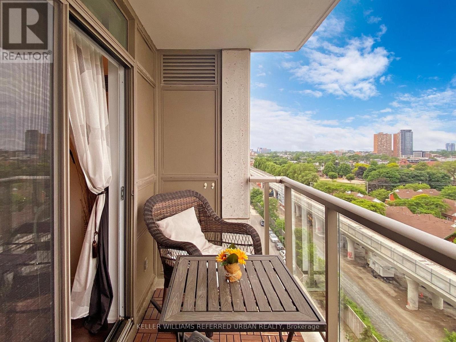 1010 - 816 Lansdowne Avenue, Toronto, Ontario  M6H 4K6 - Photo 17 - W12590616