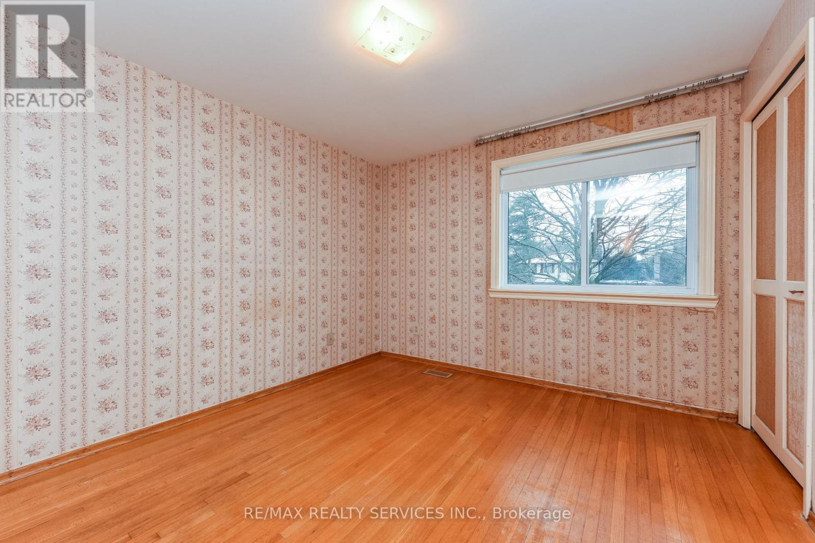 15 Richmond Drive, Brampton, Ontario  L6W 2E7 - Photo 31 - W12692976