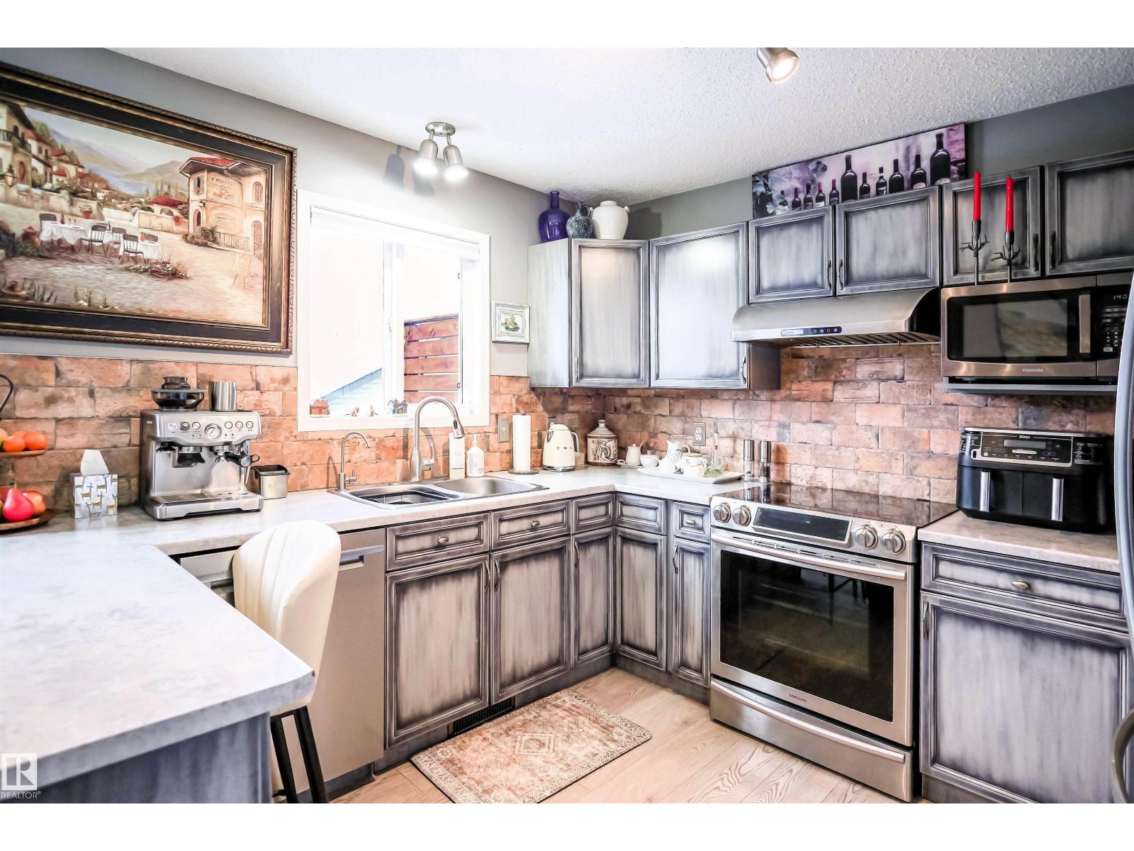 5836 204 St Nw, Edmonton, Alberta  T6M 2Z2 - Photo 8 - E4469555