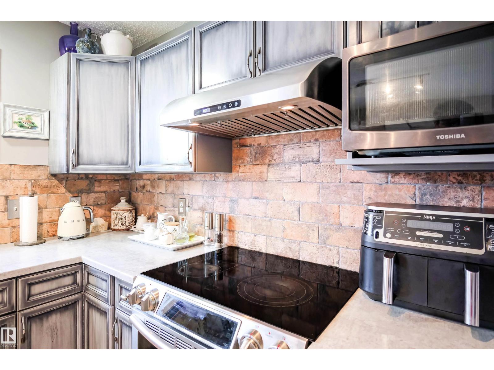 5836 204 St Nw, Edmonton, Alberta  T6M 2Z2 - Photo 12 - E4469555