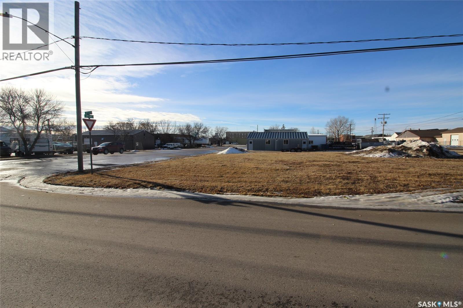 185 2nd Avenue E, Shaunavon, Saskatchewan  S0N 2M0 - Photo 2 - SK026737