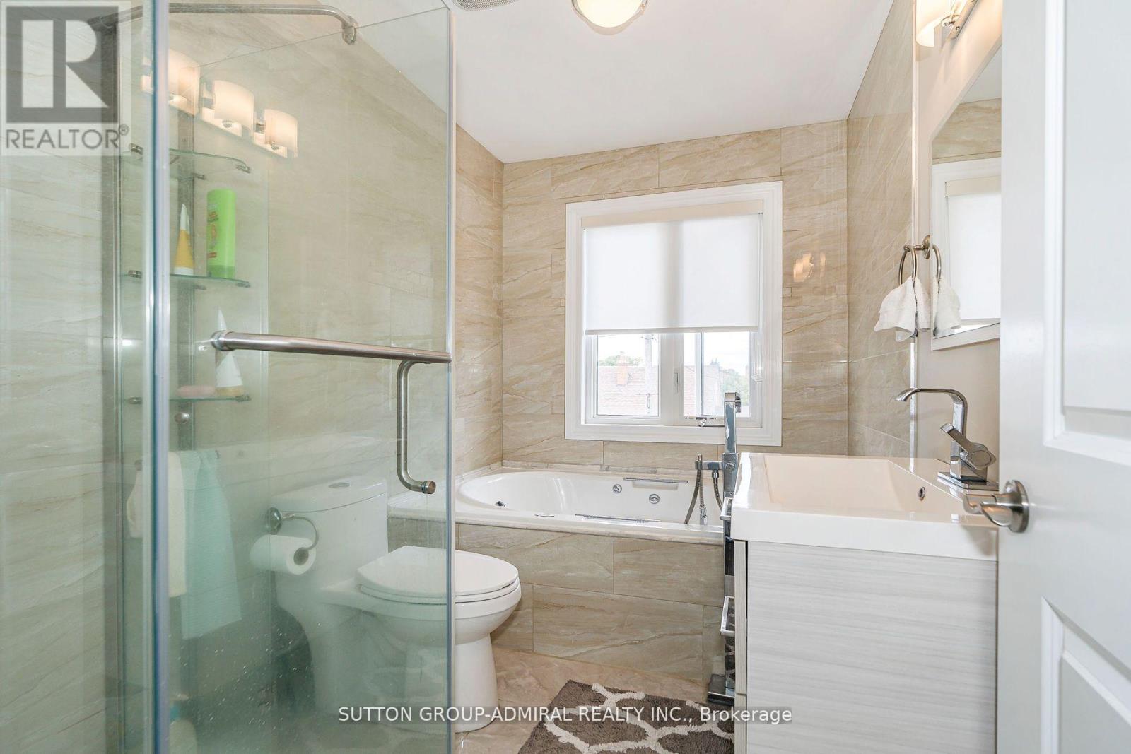 24 Ranee Avenue, Toronto, Ontario  M6A 1M6 - Photo 21 - C12693116