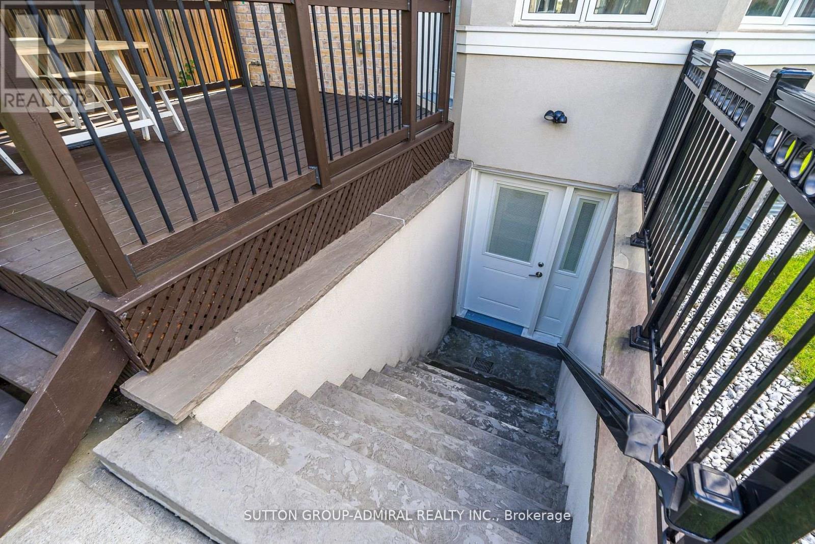 24 Ranee Avenue, Toronto, Ontario  M6A 1M6 - Photo 40 - C12693116