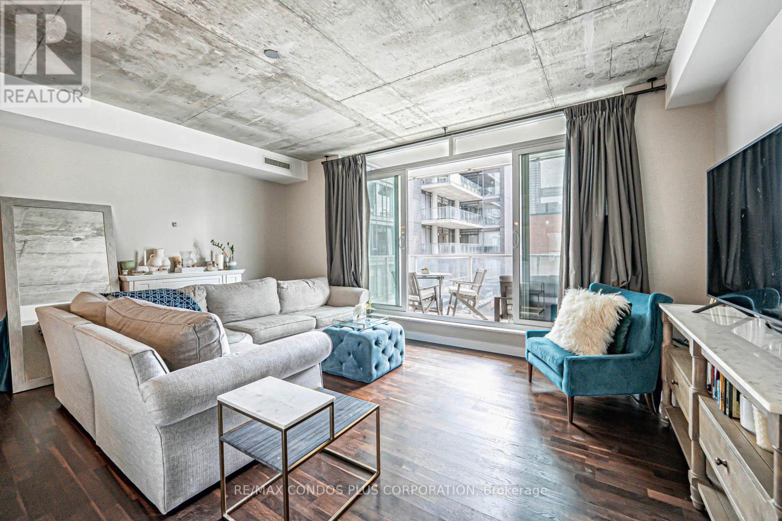 424 - 75 Portland Street, Toronto, Ontario  M5V 2M9 - Photo 2 - C12693174