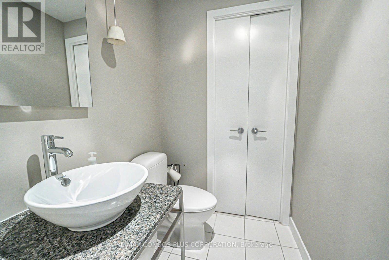 424 - 75 Portland Street, Toronto, Ontario  M5V 2M9 - Photo 7 - C12693174