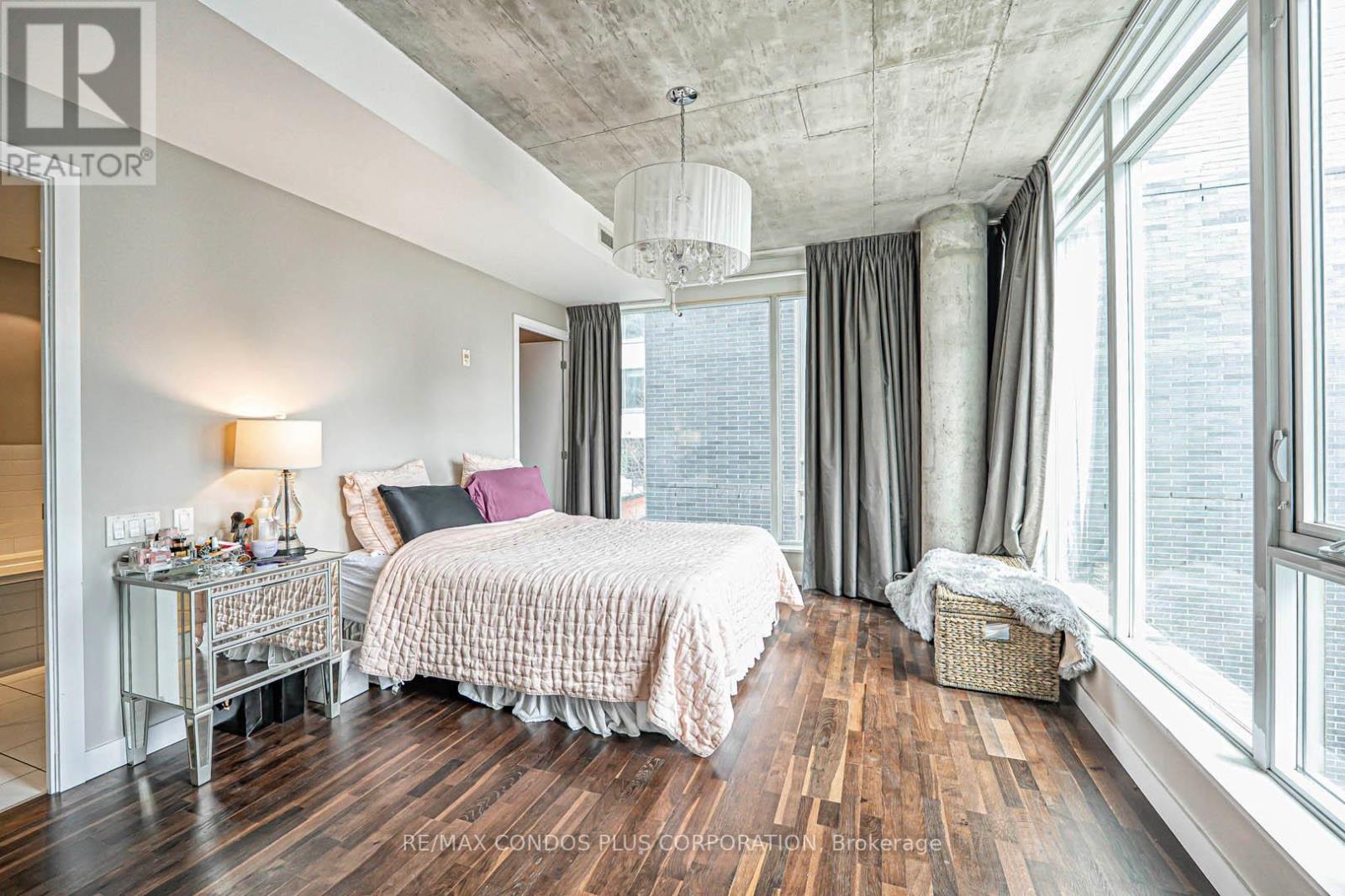 424 - 75 Portland Street, Toronto, Ontario  M5V 2M9 - Photo 8 - C12693174