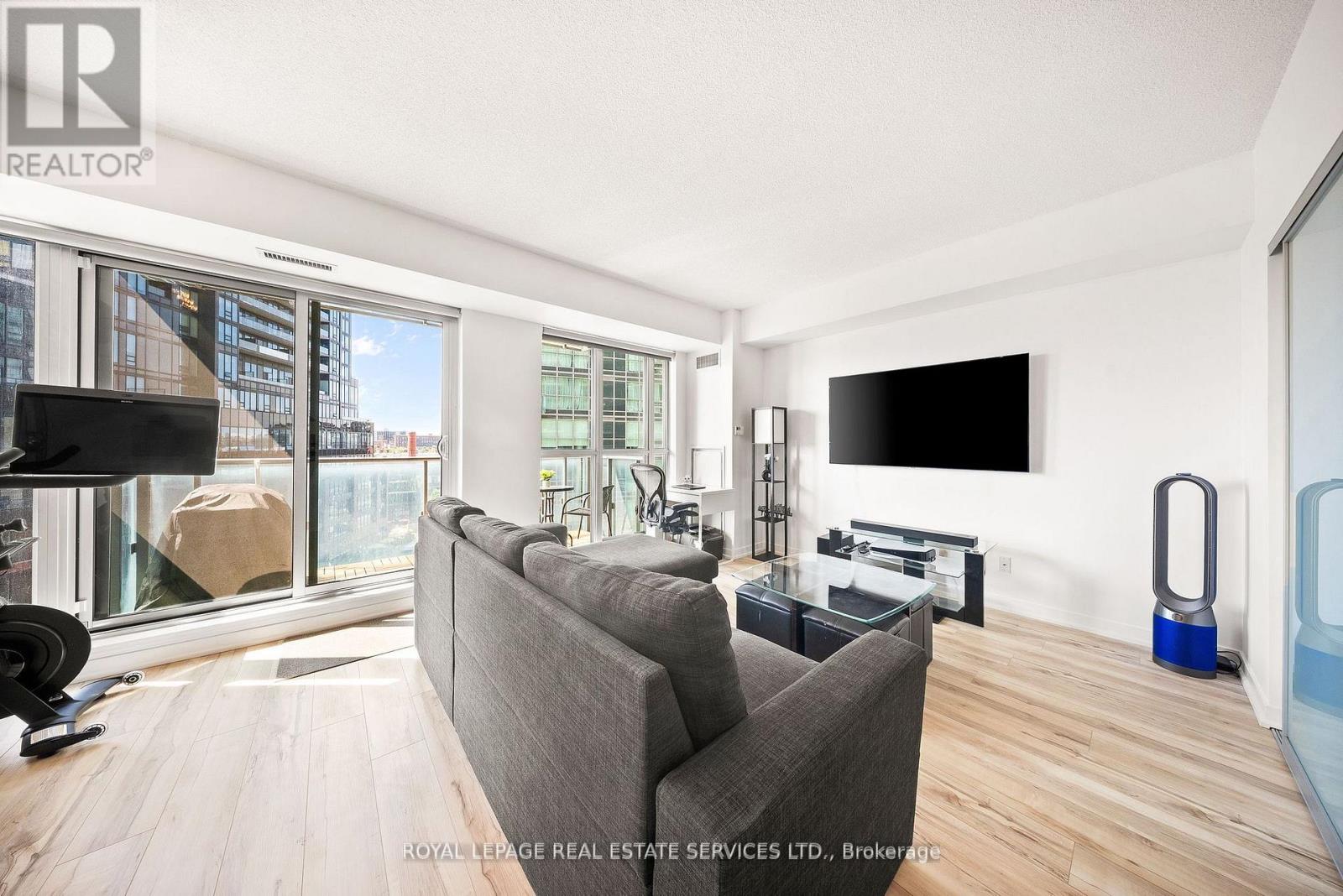 708 - 69 Lynn Williams Street, Toronto, Ontario  M6K 3R7 - Photo 5 - C12693248