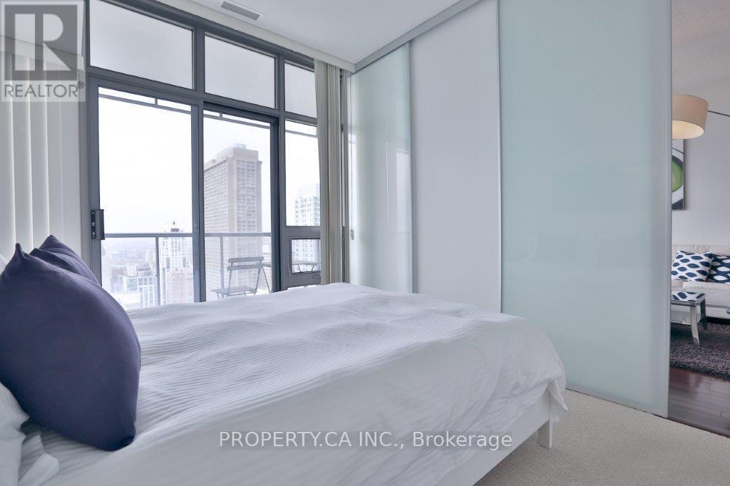 3105 - 33 Charles Street E, Toronto, Ontario  M4Y 1R9 - Photo 10 - C12693256