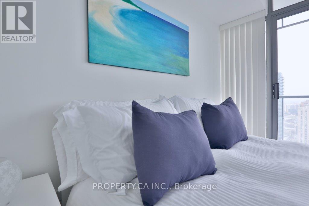 3105 - 33 Charles Street E, Toronto, Ontario  M4Y 1R9 - Photo 11 - C12693256