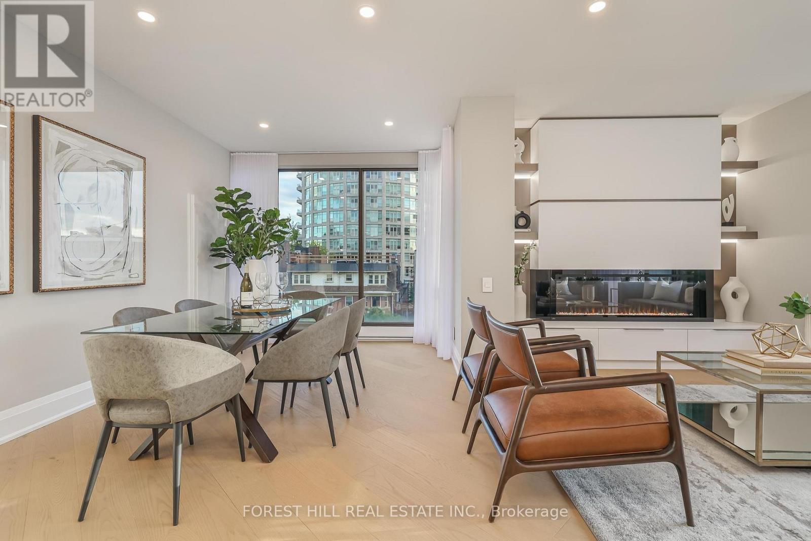 301 - 342 Spadina Road, Toronto, Ontario  M5P 2V4 - Photo 2 - C12693284