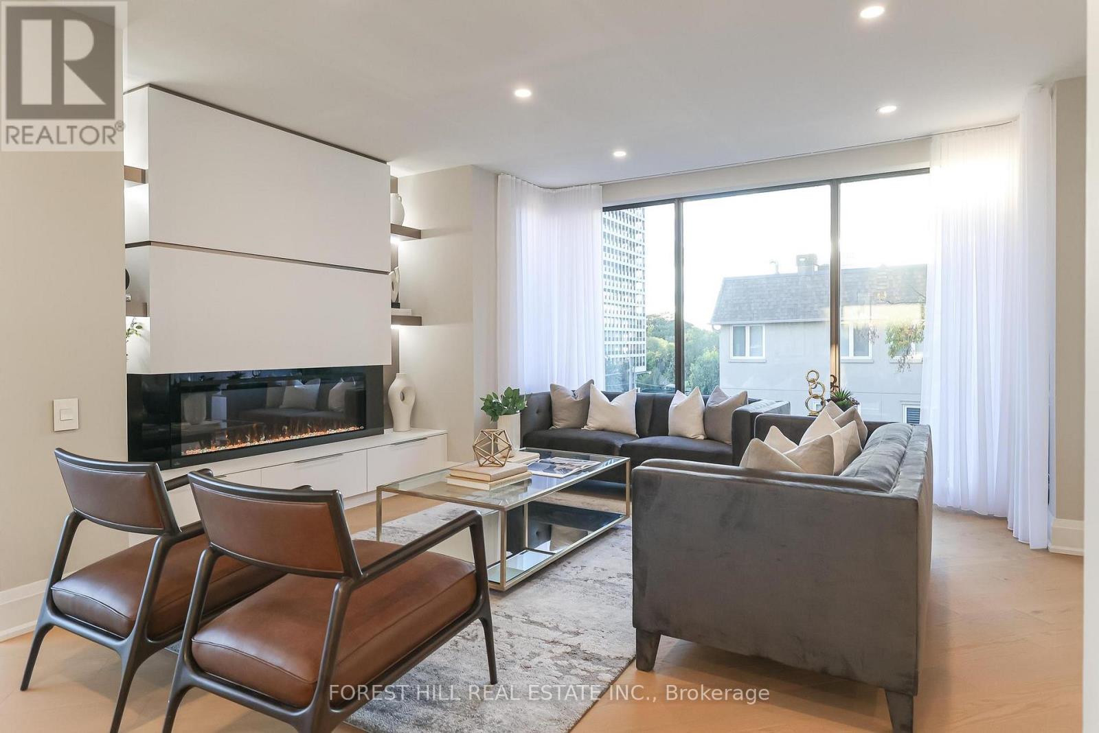 301 - 342 Spadina Road, Toronto, Ontario  M5P 2V4 - Photo 6 - C12693284