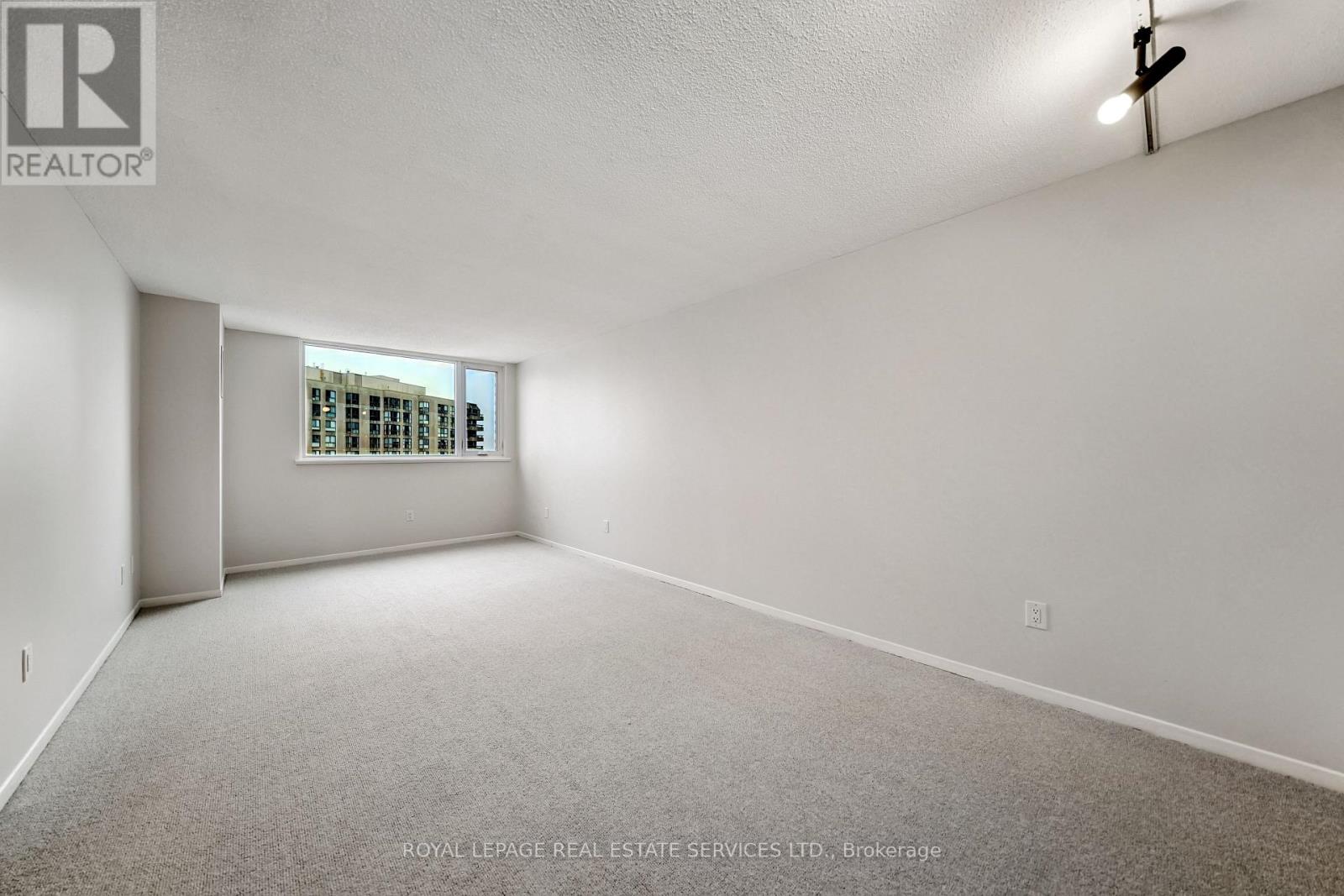 2001 - 75 Wynford Heights Crescent, Toronto, Ontario  M3C 3H9 - Photo 19 - C12693302