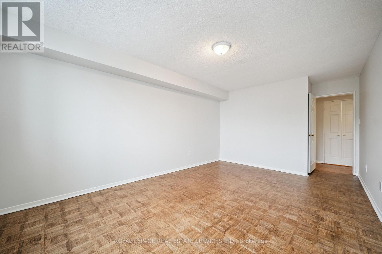 2001 - 75 Wynford Heights Crescent, Toronto, Ontario  M3C 3H9 - Photo 28 - C12693302