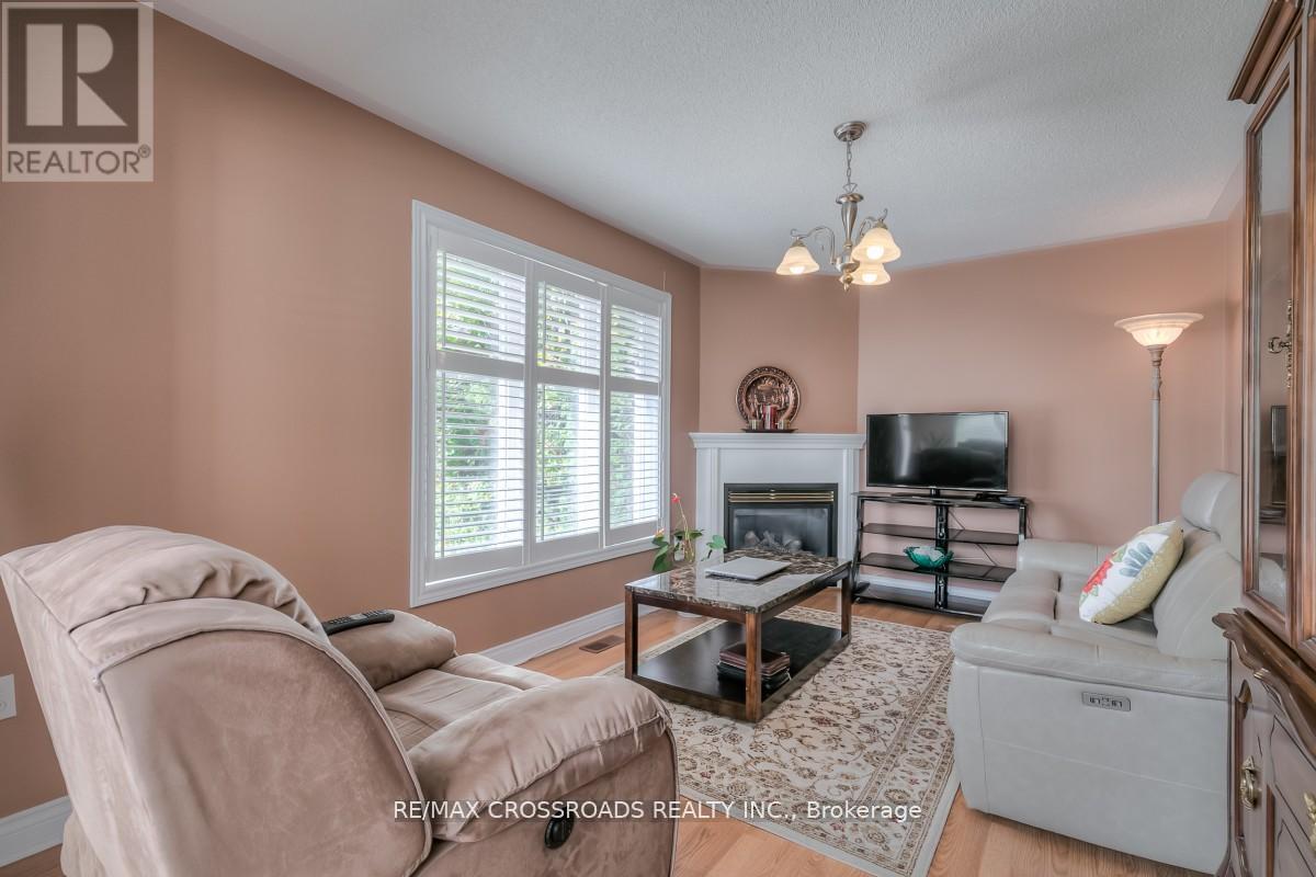 26 Lurosa Crescent, Whitby (Taunton North), Ontario  L1R 3A9 - Photo 11 - E12693118