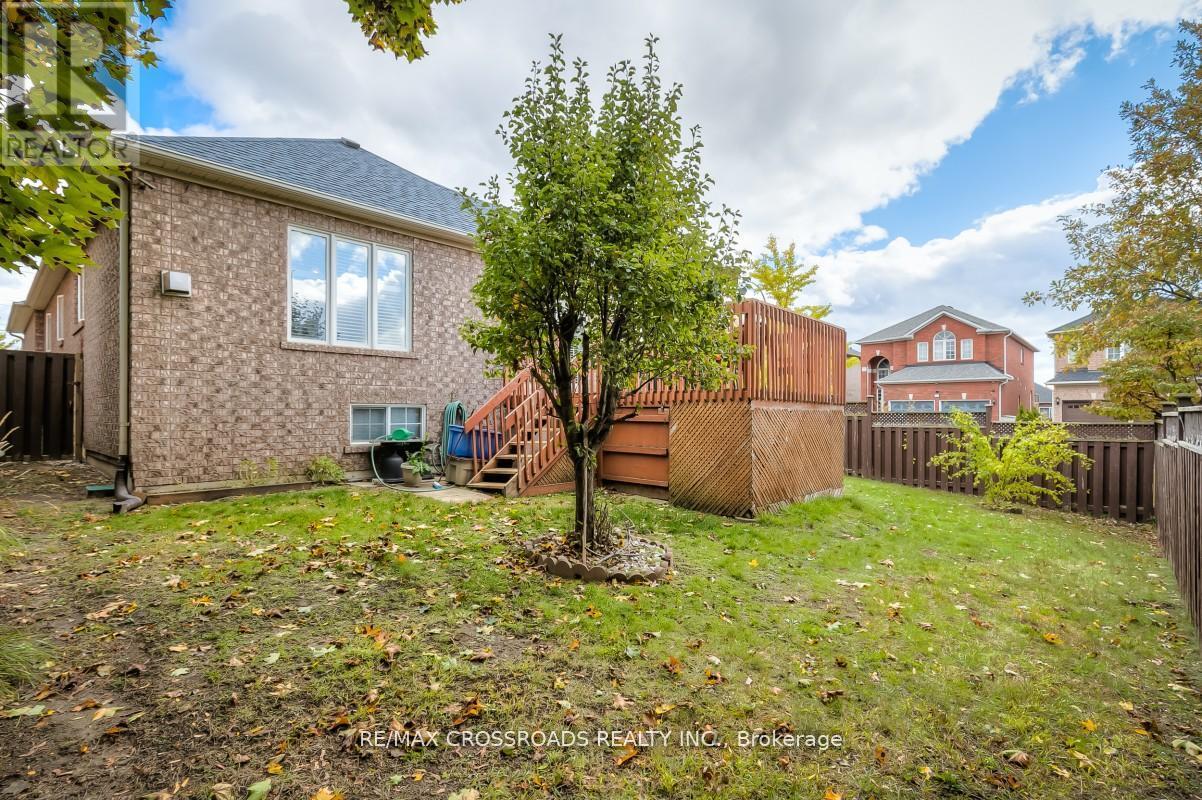 26 Lurosa Crescent, Whitby (Taunton North), Ontario  L1R 3A9 - Photo 23 - E12693118