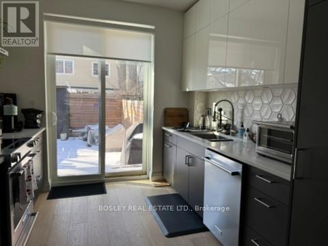 78 Kingsmount Park Road, Toronto, Ontario  M4L 3L4 - Photo 12 - E12693136