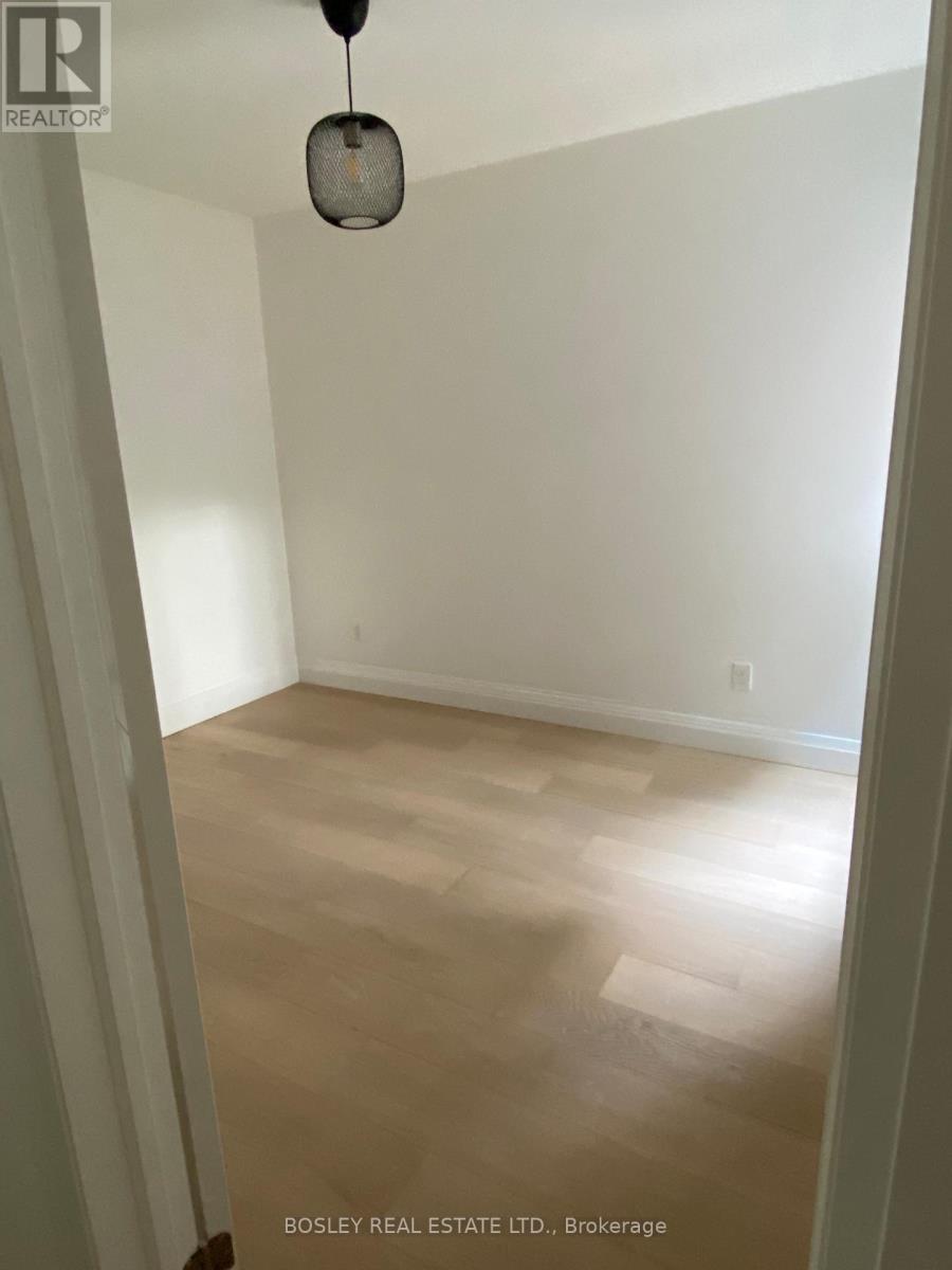 78 Kingsmount Park Road, Toronto, Ontario  M4L 3L4 - Photo 19 - E12693136