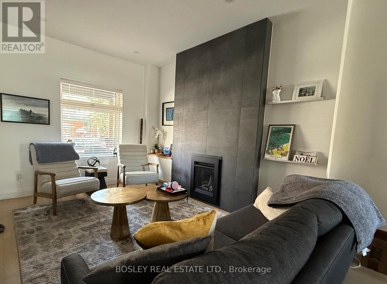 78 Kingsmount Park Road, Toronto, Ontario  M4L 3L4 - Photo 2 - E12693136