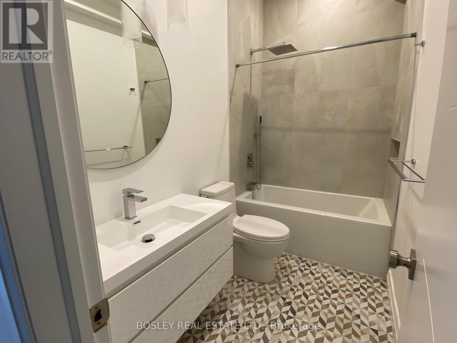 78 Kingsmount Park Road, Toronto, Ontario  M4L 3L4 - Photo 22 - E12693136