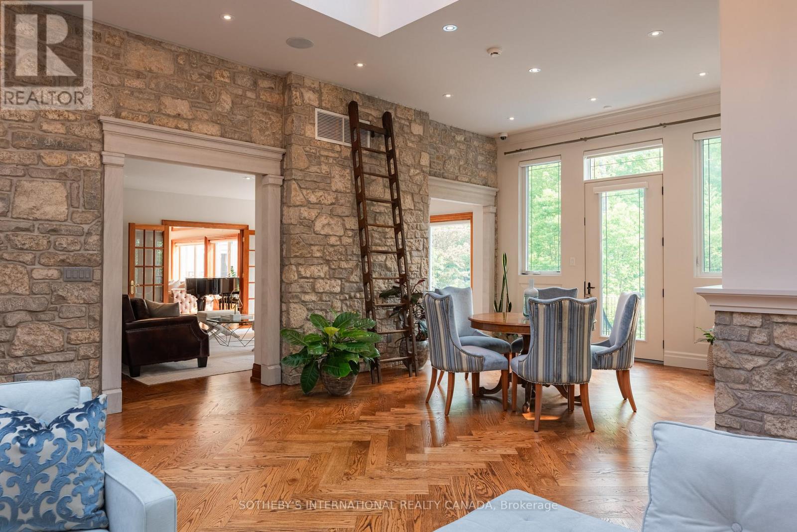 101 Paula Court, Vaughan, Ontario  L0J 1C0 - Photo 19 - N12693264