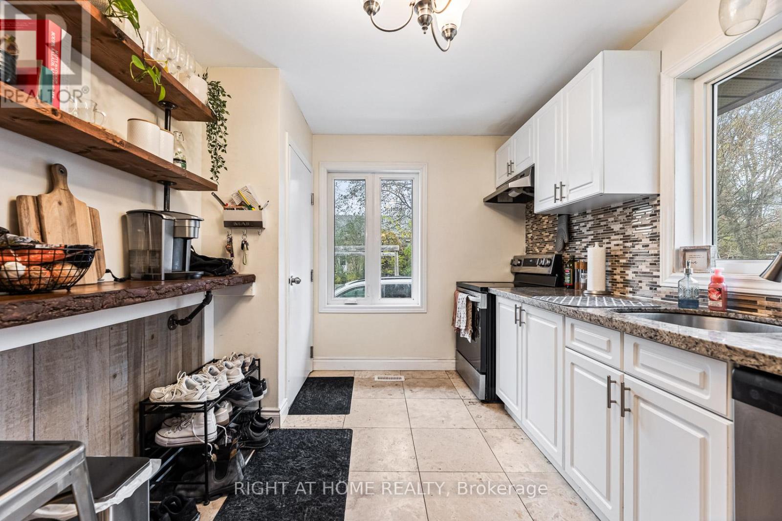 205 St Vincent Street, Barrie, Ontario  L4M 3Z5 - Photo 13 - S12693220