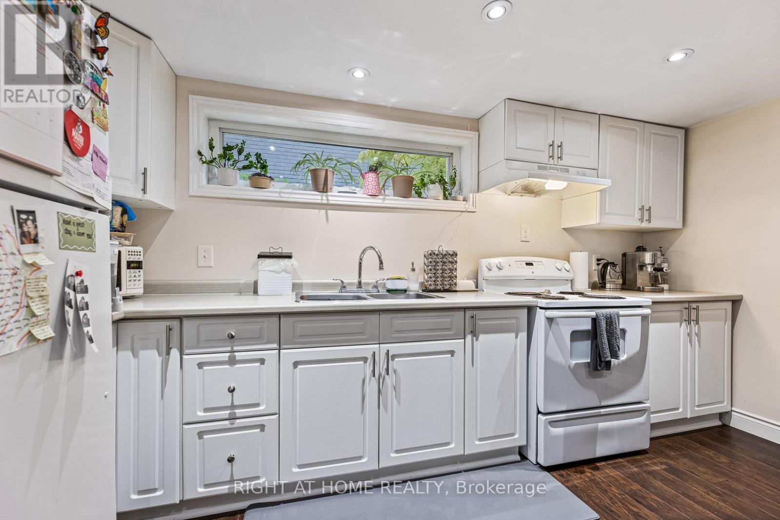 205 St Vincent Street, Barrie, Ontario  L4M 3Z5 - Photo 26 - S12693220