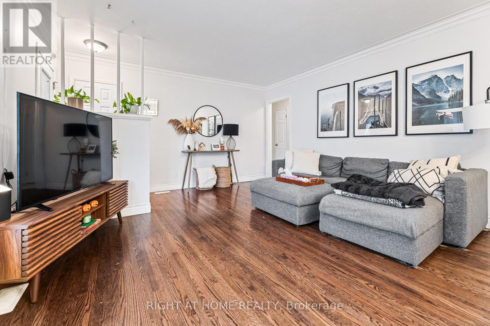 205 St Vincent Street, Barrie, Ontario  L4M 3Z5 - Photo 7 - S12693220