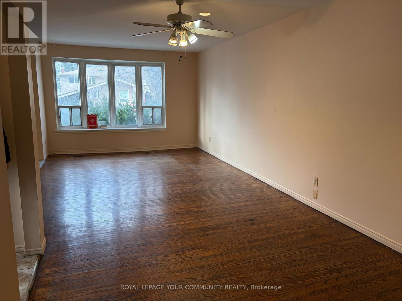 Main - 15 Bison Drive, Toronto, Ontario  M2R 2Y1 - Photo 4 - C12533642