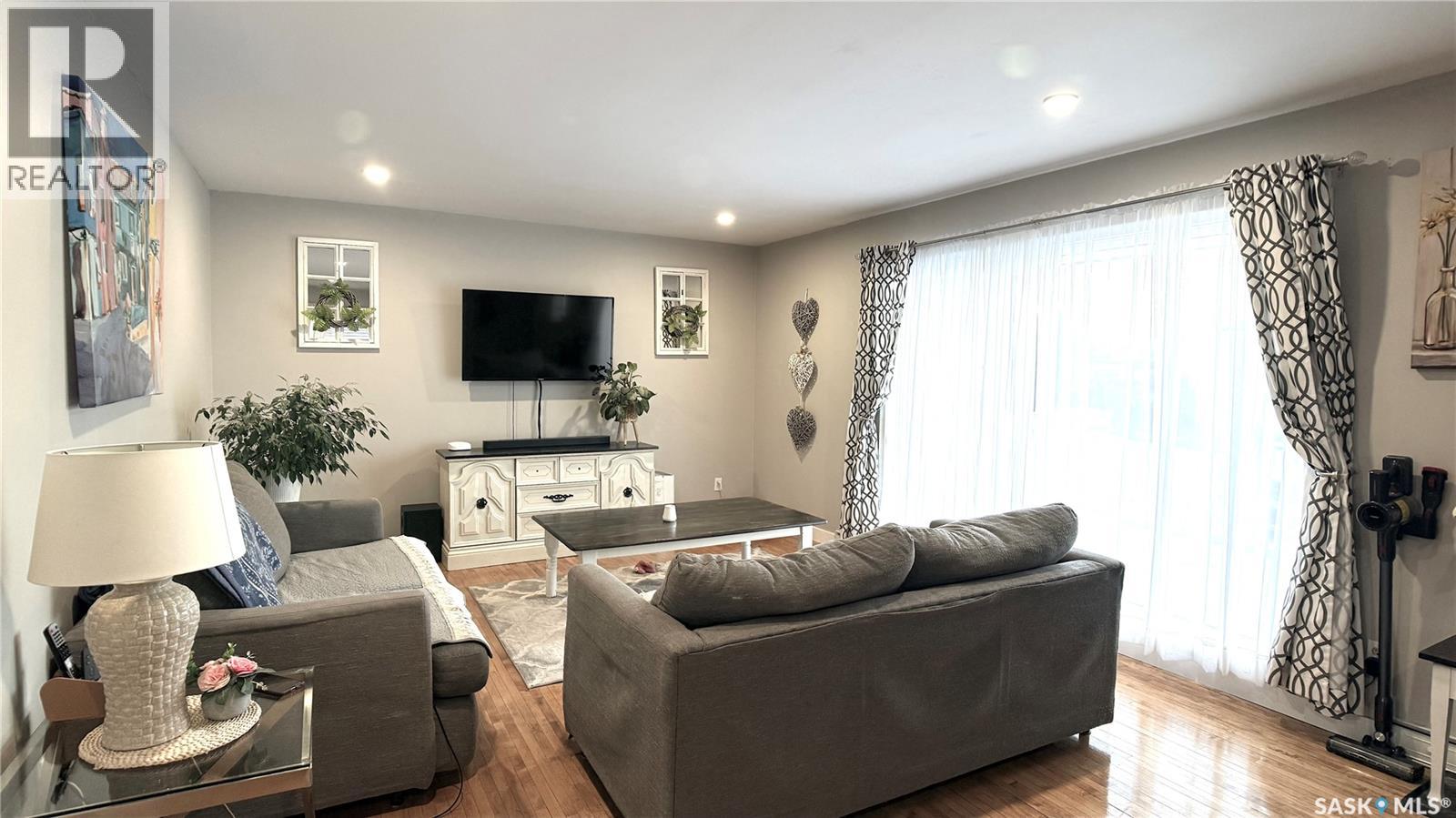 6 Rattray Place, Estevan, Saskatchewan  S4A 0J7 - Photo 4 - SK026721