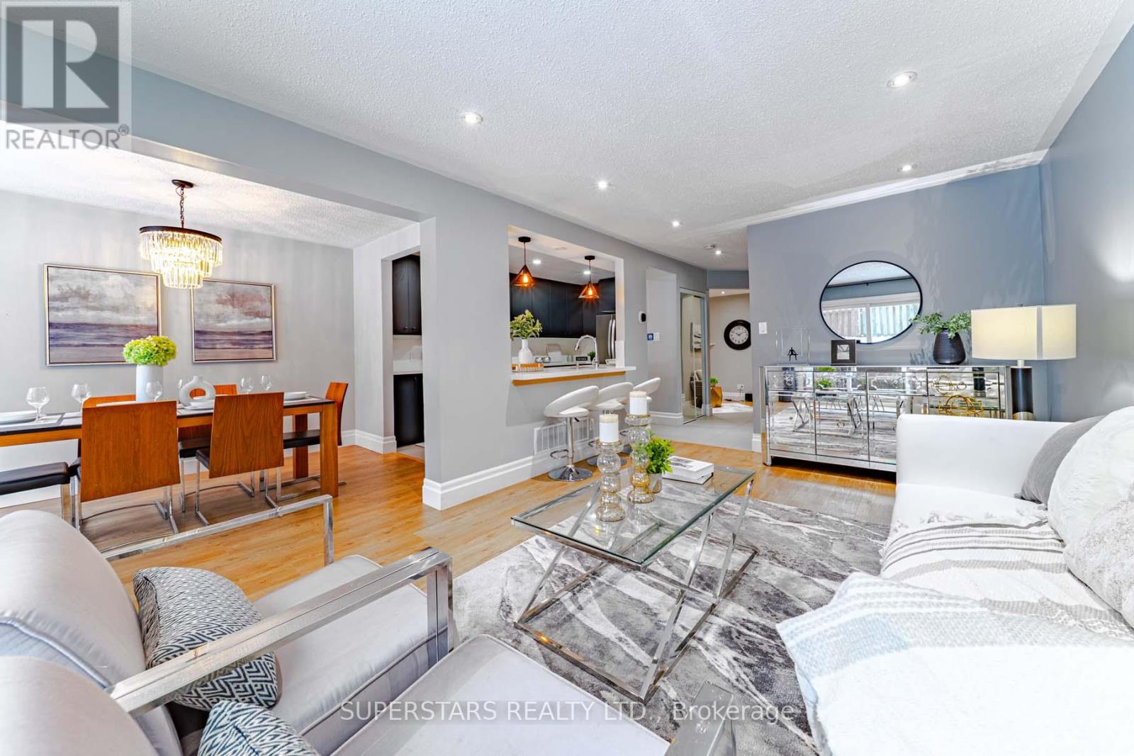 17 Old Wellington Street, Markham, Ontario  L3P 5E3 - Photo 5 - N12662034