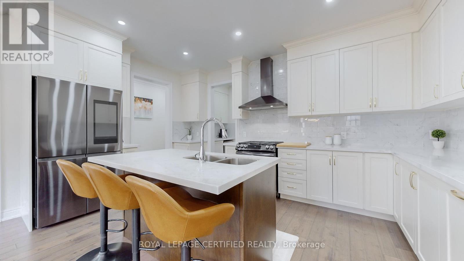 29 Frost Street, Brampton, Ontario  L6X 5R3 - Photo 13 - W12693130