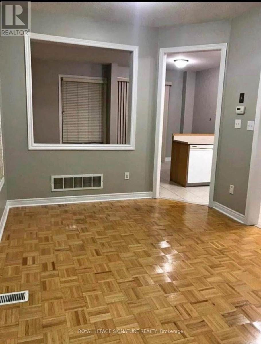 Main - 25 Silent Pond Crescent, Brampton, Ontario  L6V 4R6 - Photo 4 - W12693166