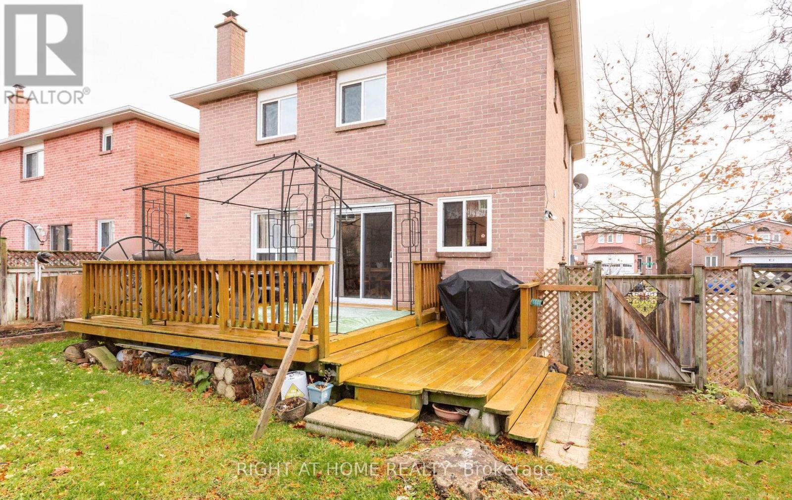 138 Atkins Circle, Brampton, Ontario  L6X 4E7 - Photo 47 - W12693178
