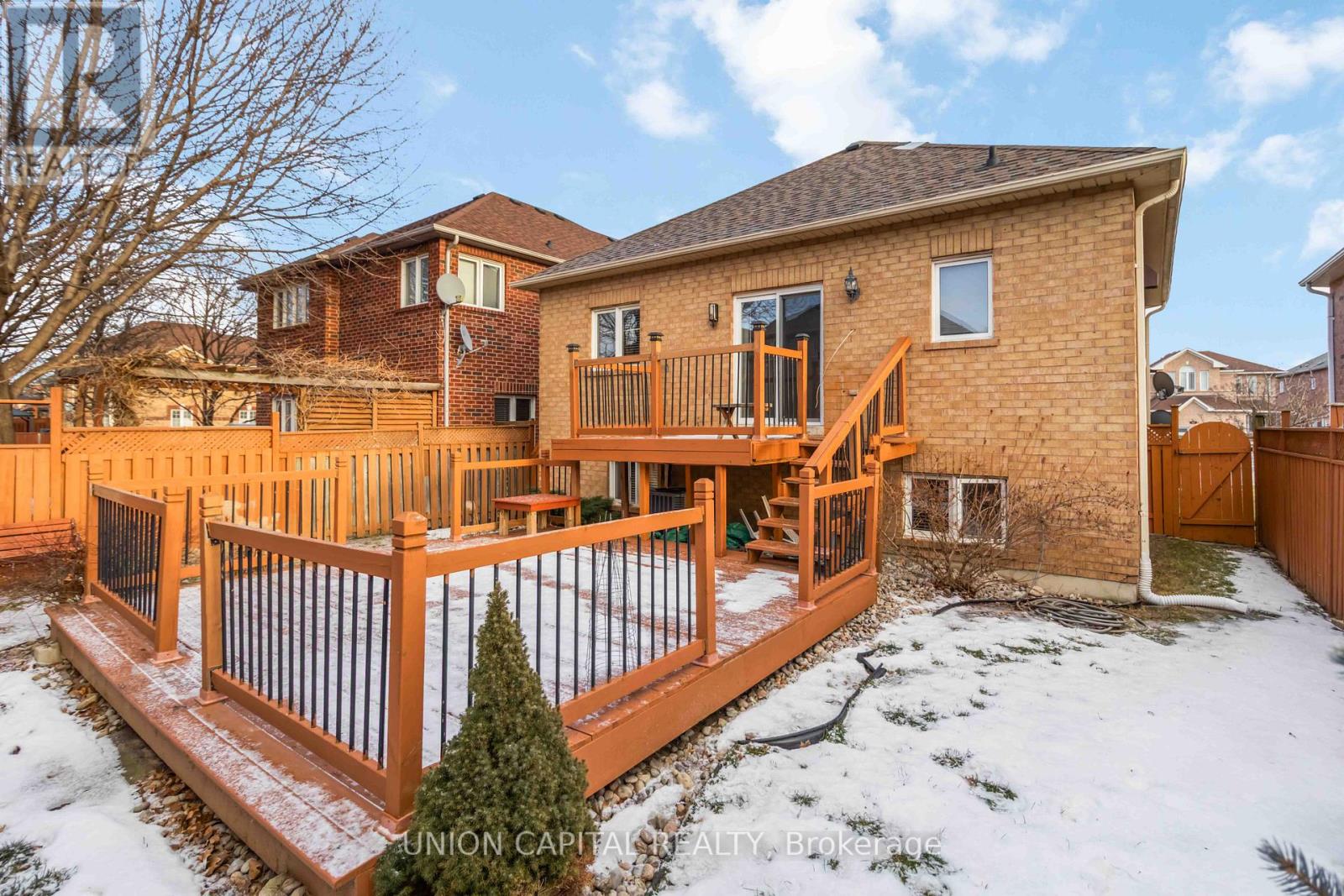 Main - 639 Twain Avenue, Mississauga, Ontario  L5W 1M1 - Photo 18 - W12693222