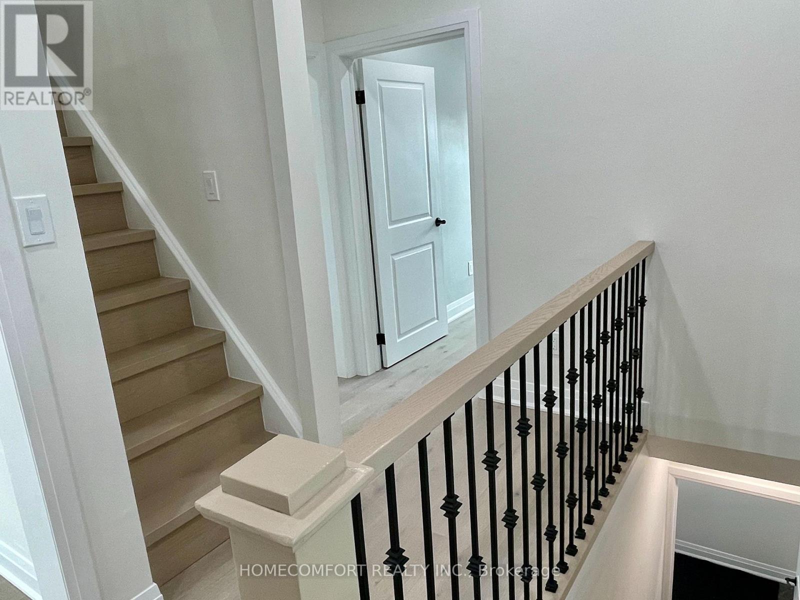 Upper - 20 St Clair Gardens, Toronto (Corso Italia-Davenport), Ontario  M6E 3V4 - Photo 18 - W12693234