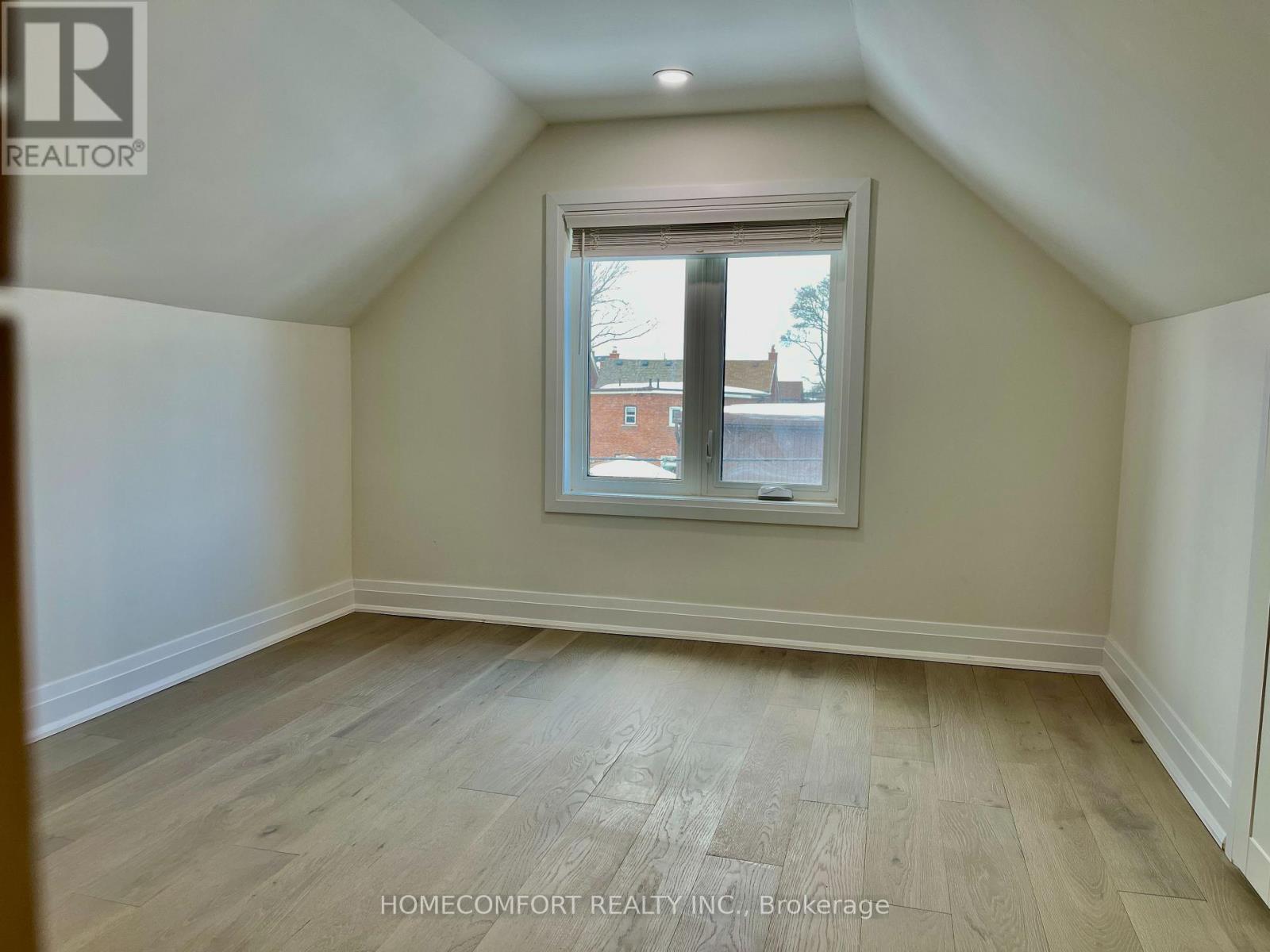 Upper - 20 St Clair Gardens, Toronto (Corso Italia-Davenport), Ontario  M6E 3V4 - Photo 19 - W12693234