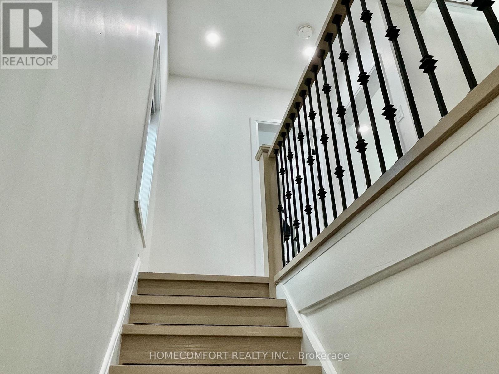 Upper - 20 St Clair Gardens, Toronto (Corso Italia-Davenport), Ontario  M6E 3V4 - Photo 23 - W12693234