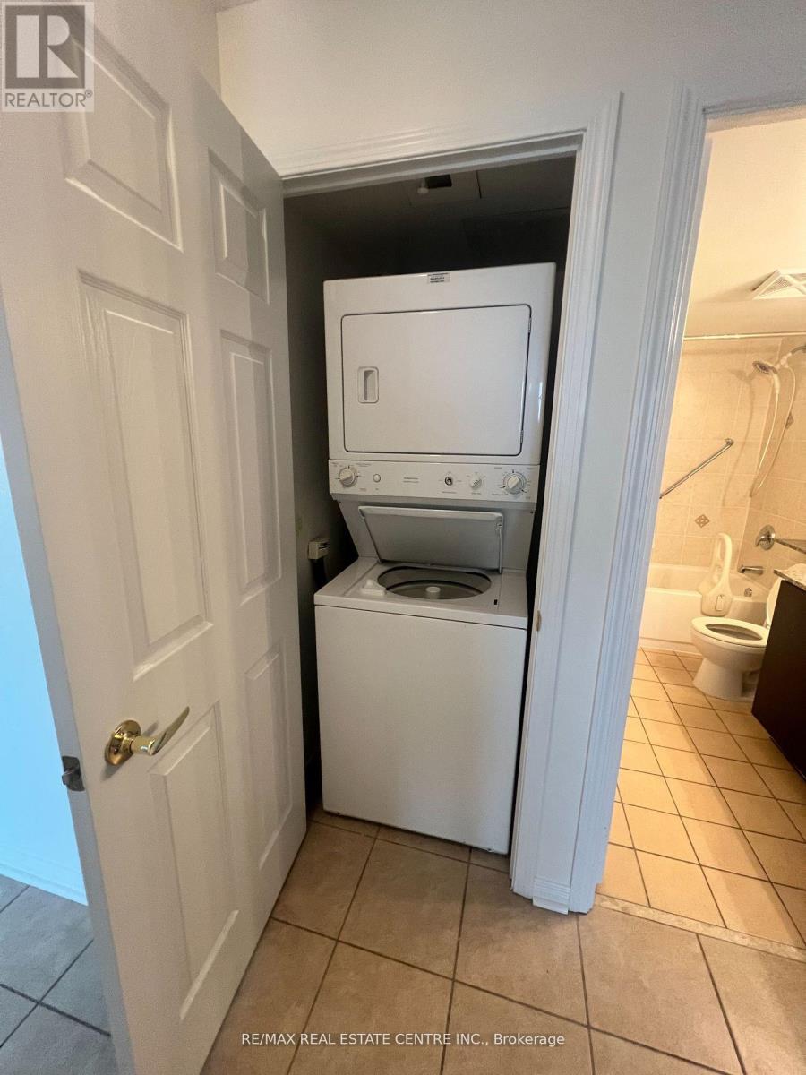 1004 - 4850 Glen Erin Drive, Mississauga (Central Erin Mills), Ontario  L5M 7S1 - Photo 17 - W12693238