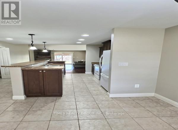 1515 Skinner Street, Lasalle, Ontario  N9H 0A6 - Photo 4 - X12693110